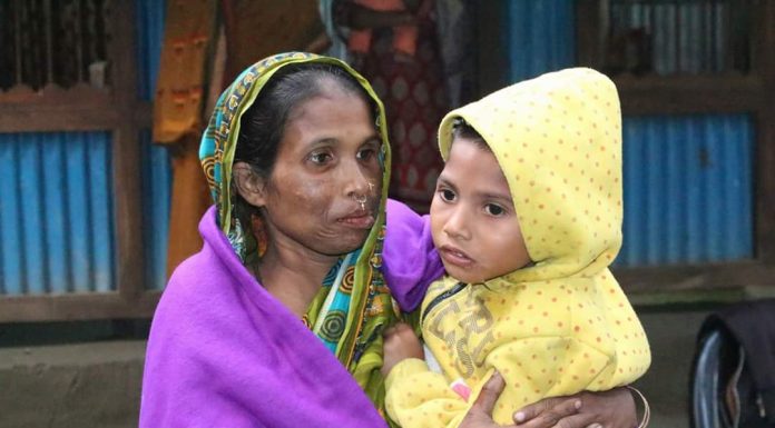 দ্বারে দ্বারে ঘুরেও প্রতিবন্ধী ভাতা মিলেনি ইলিশা’র জুনায়েদের!