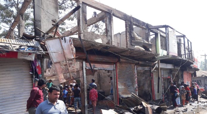 তজুমদ্দিন খাসের হাটে অগ্নিকান্ডে ৮ দোকান পুড়ে ছাঁই