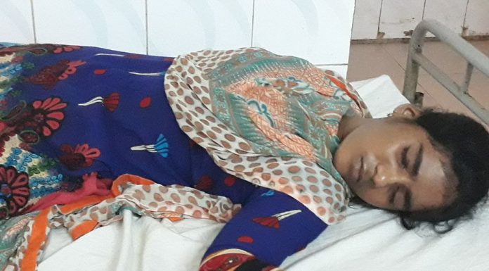 ভোলায় ইভটিজিং এর প্রতিবাদ করায় ৩ জনকে পিটিয়ে আহত