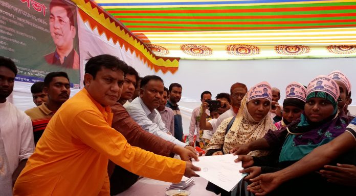 বিএনপি-জামায়াত জোট শিক্ষার্থীদের হাতে অস্ত্র তুলে দিয়েছে- এমপি শাওন