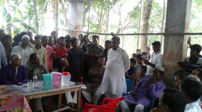 মুজিবনগর নৌকা প্রতীক নিয়ে ভোটারদের ধারে ধারে চেয়ারম্যান প্রার্থী আব্দুল ওদুদ