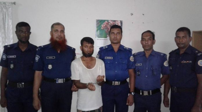তজুমদ্দিনে সাঁজাপ্রাপ্ত দূধর্ষ জলদস্যু গ্রেপ্তার