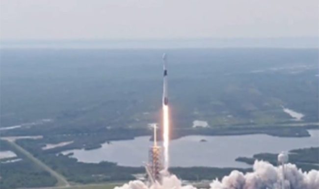 মহাকাশে আমাদের স্যাটেলাইট