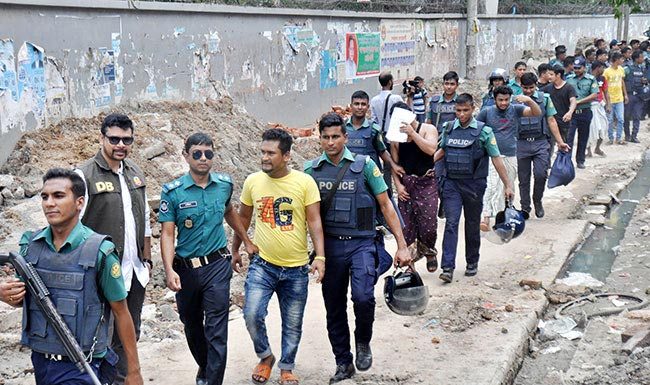 ১০ দিনে গ্রেপ্তার ৯ হাজার, মামলা ৭ হাজার