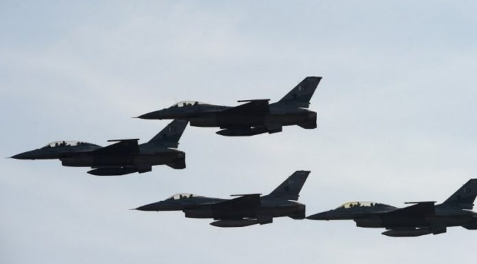 ভারত সীমান্তের ৩০-৩৫ কিলোমিটার দূরে চীনা যুদ্ধবিমানের মহড়া