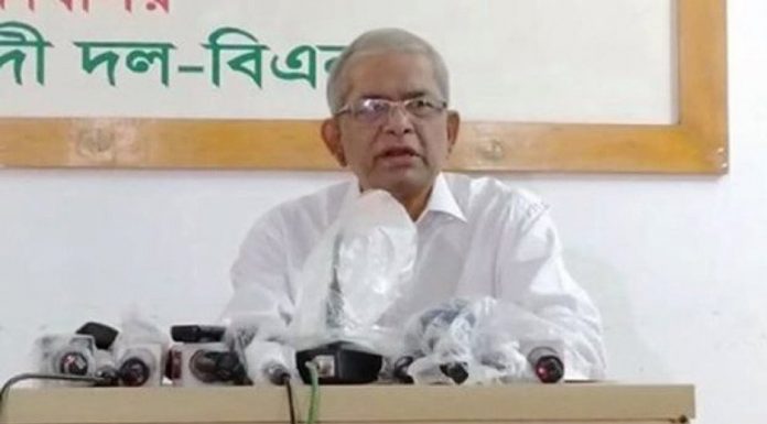 সরকার সবকিছু খুলে দিয়ে কানে তুলা দিয়েছে : মির্জা ফখরুল