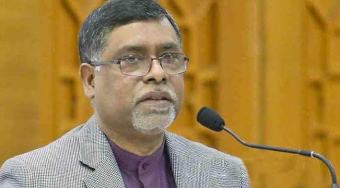 ১৮ বছরের কম বয়সীদের করোনার ভ্যাকসিন লাগবে না: স্বাস্থ্যমন্ত্রী