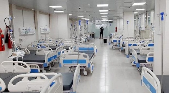 ঢাকার হাসপাতালগুলোতে কমতে শুরু করছে রোগীর চাপ।২৫ টি আইসিইউ ফাঁকা রয়েছে ডিএনসিসি আইসোলেশন সেন্টারে।