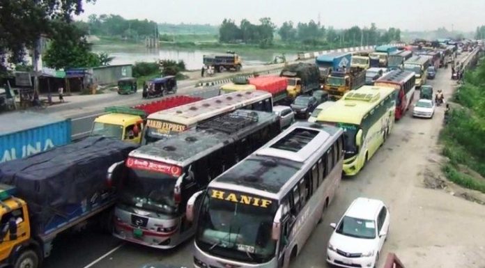 বঙ্গবন্ধু সেতু মহাসড়কে ১৭ কিলোমিটার যানজট