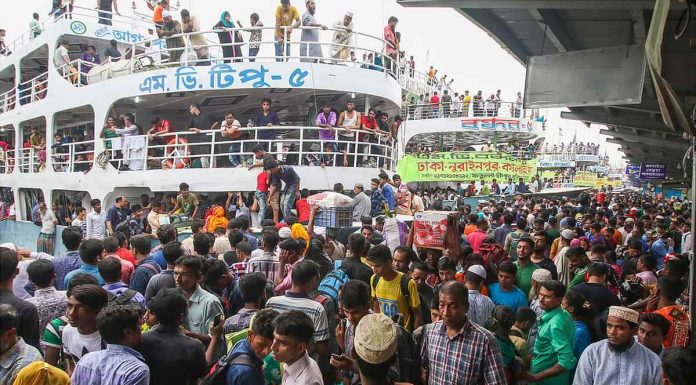 ৭২ ঘণ্টায় ঢাকা ছেড়েছেন ২৬ লাখ মানুষ