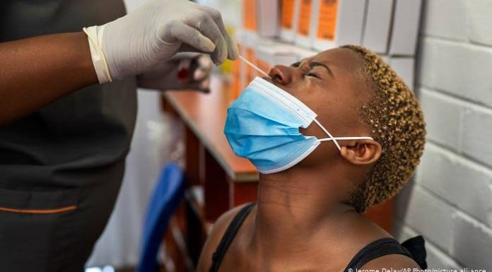 দক্ষিণ আফ্রিকা ছাড়িয়ে করোনার নতুন ভেরিয়েন্ট শনাক্ত এশিয়ায়, উদ্বিগ্ন জাতিসংঘ