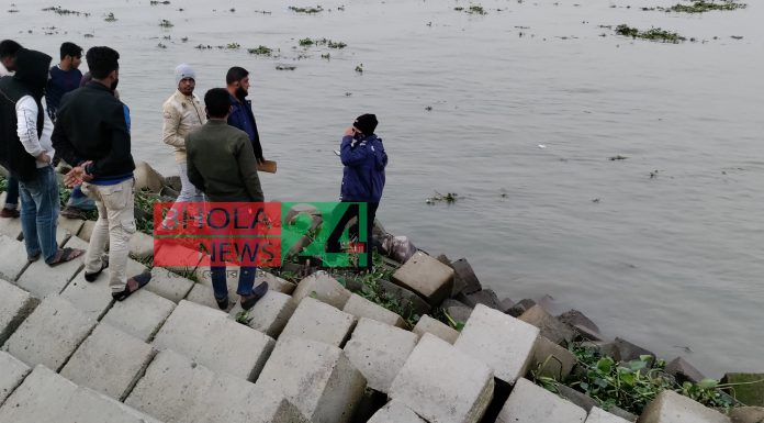 তজুমদ্দিনের মেঘনার তীর হতে অজ্ঞাত ব্যাক্তির লাশ উদ্ধার