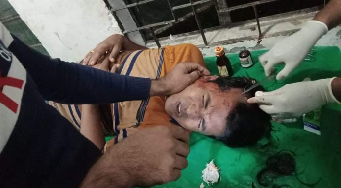 মনপুরায় হত্যার উদ্দেশ্যে ব্যবসায়ীর উপর হামলা, প্রতিপক্ষে দাবি মিথ্যে নাটক