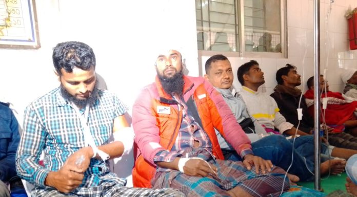 পূর্ব ইলিশায় নির্বাচনে হেরে বিজয়ী মেম্বারপ্রার্থীর বাড়িতে হামলা,আহত ৩০